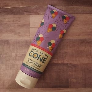 LAST ONE LEFT! Bath & Body Works Berry Waffle Cone Ultimate Hydration Body Cream